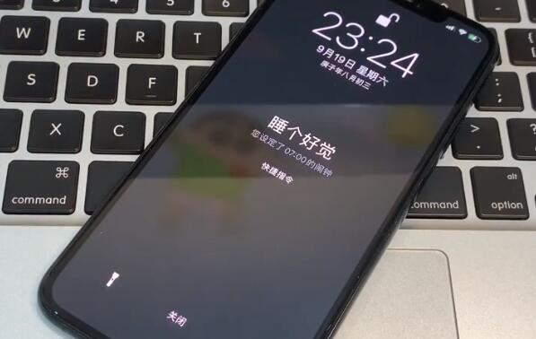iPhoneÿ˯ǰĳʾ